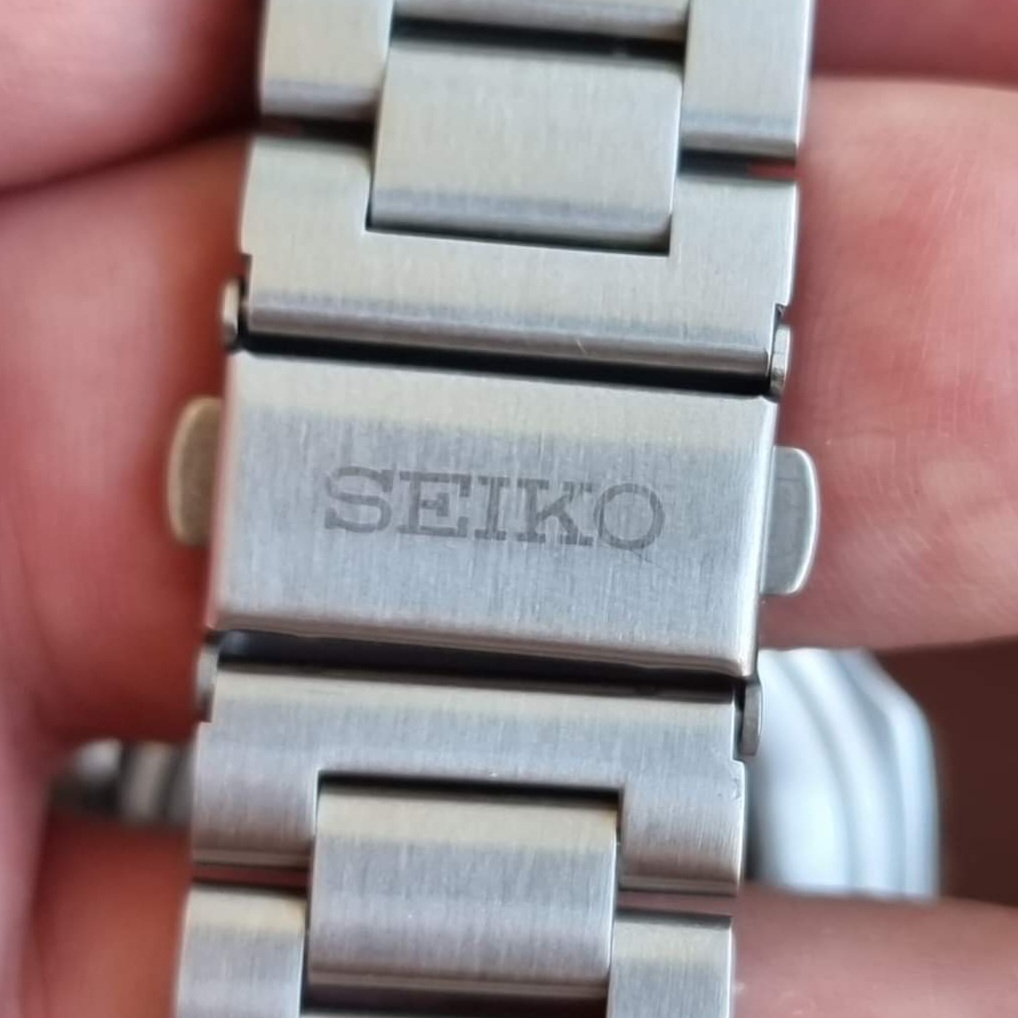 butterfly claps seiko 01